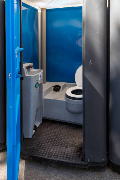 Best Luxury portable toilet rental  in Windsor Heights, IA